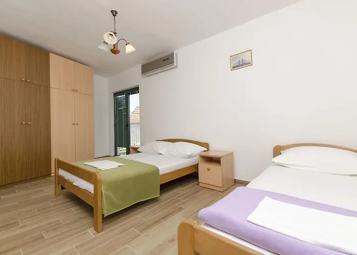 Apartment Mirko Primosten